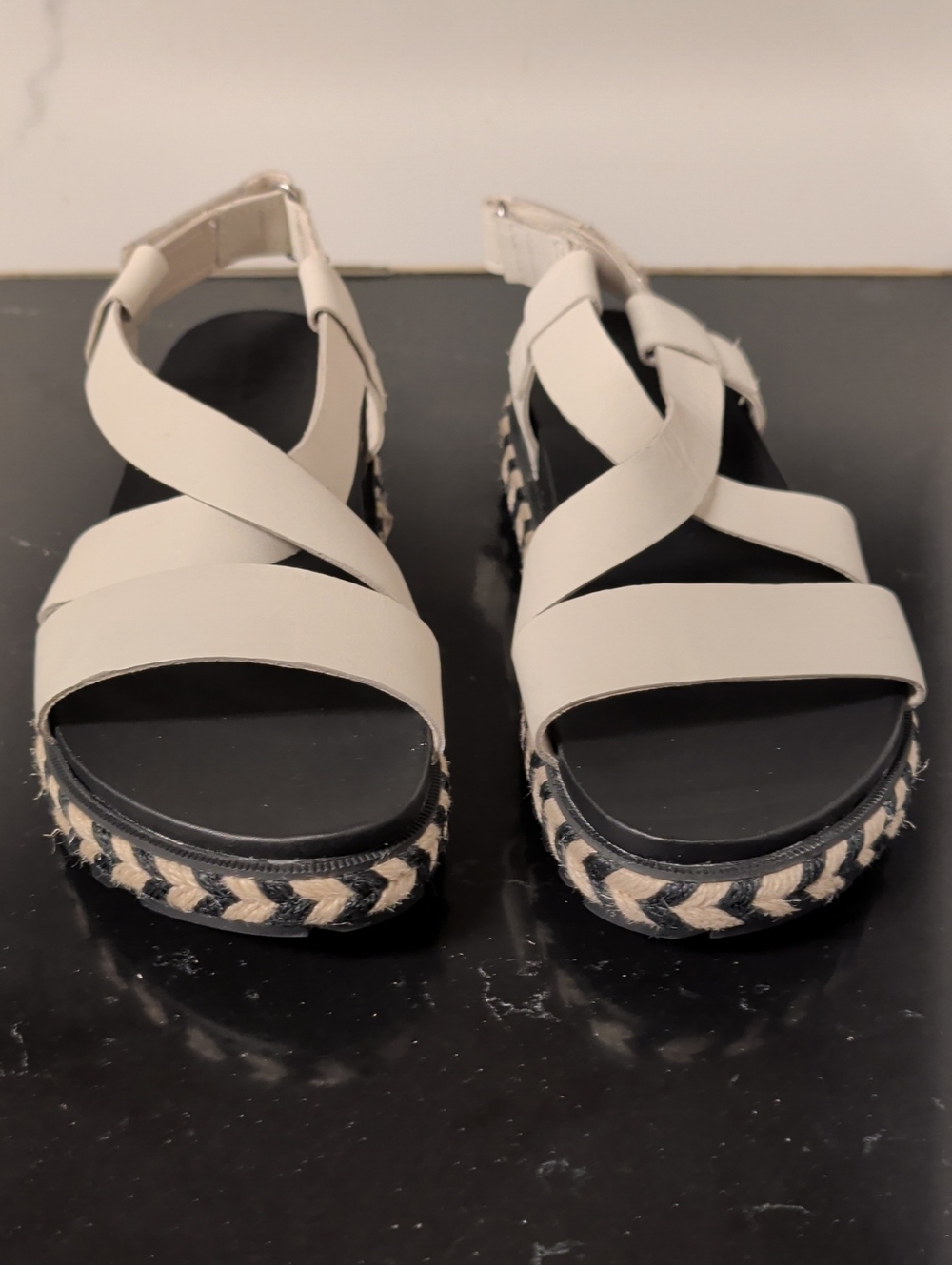Sorel Women's Roaming Leather T-Strap Platform Sandals Size 9.5 Used Exc - Picture 4 of 11